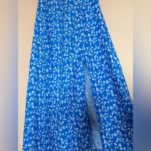 Blue Floral Square Necked Maxi Dress - Picture 4 of 5